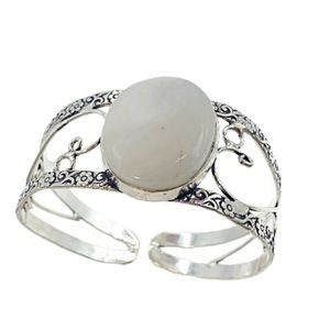 Milk Quartz Stone in 925 sterling silver bracelet.